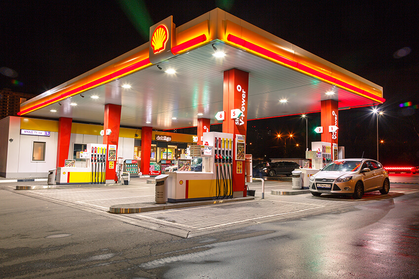 UK supermarkets at war over petrol prices